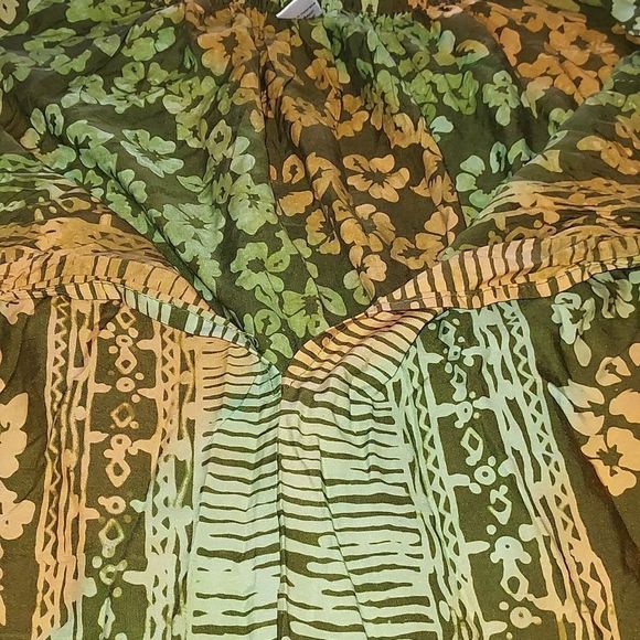 Tangerine Temple sarong - Picture 6 of 7